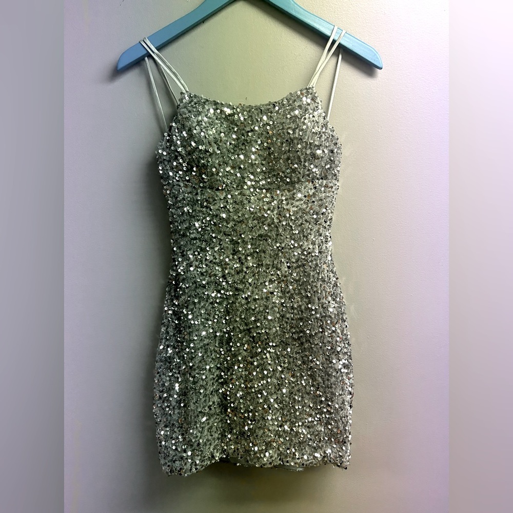Never worn homecoming dress